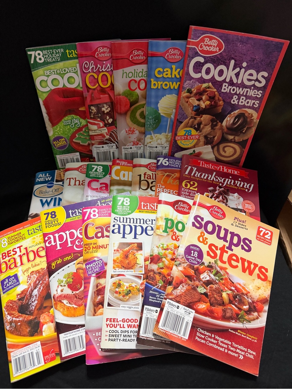 Betty Crocker/ Taste of Home Assorted Cookbook Collection